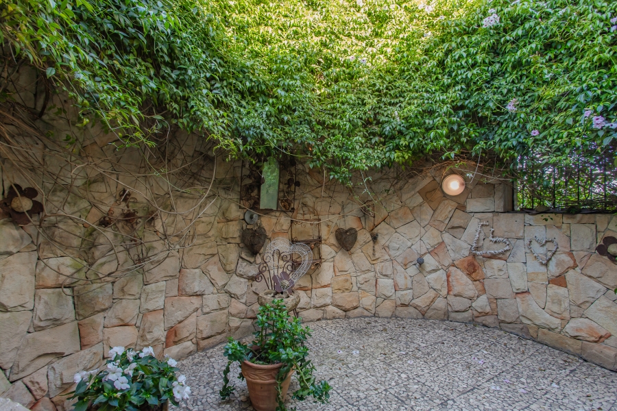 5 Bedroom Property for Sale in Winelands Western Cape